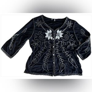 Unlabled Textured Black White 3/4 Sleeves Top with 3D Design and Flowers